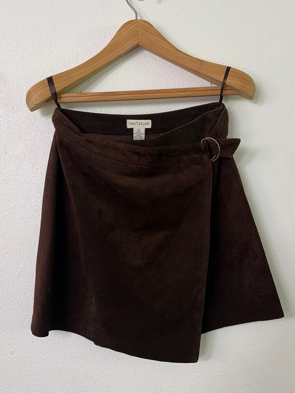 Ann Taylor | Vintage Brown suede mini skirt with belt